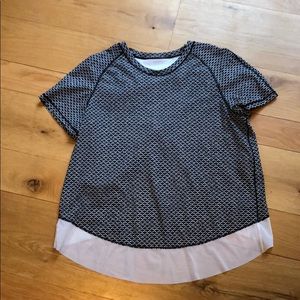 Super cute Lululemon shirt